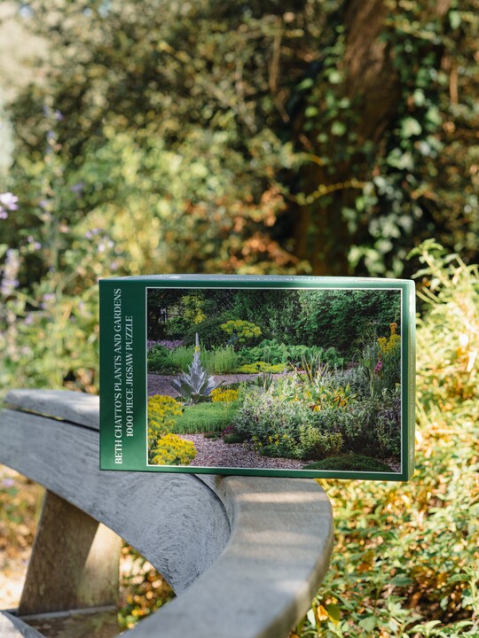 Beth Chatto Jigsaw Puzzle - Spring colours in the Gravel Garden