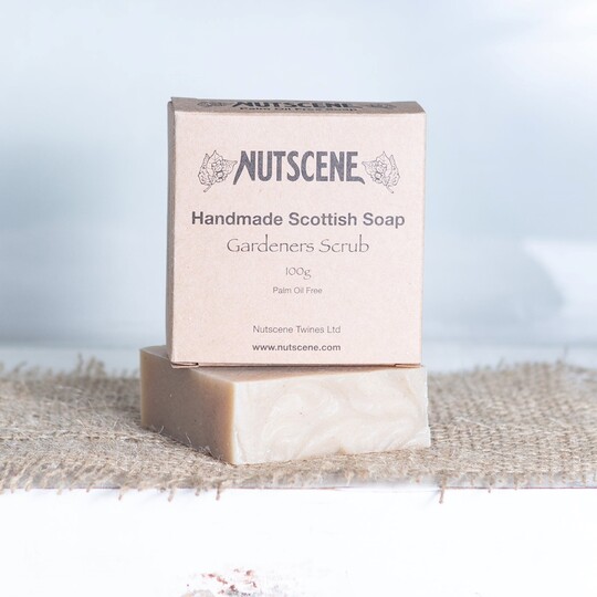 Nutscene Gardeners Scrub