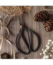 Nutscene Vintage Style Scissors - Large 18cm